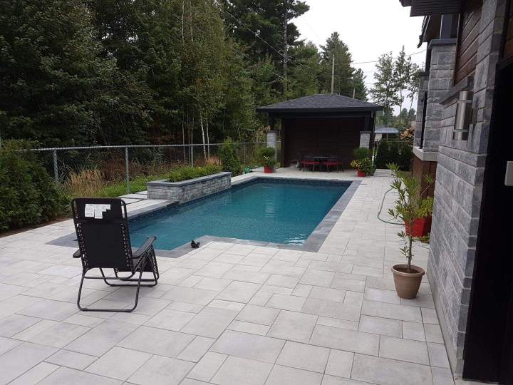 Aménagement contour de piscine Laval
